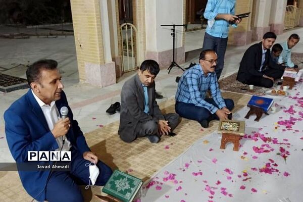 محفل انس با قرآن و ترتیل‌خوانی در گلزار شهدای شهرکاکی
