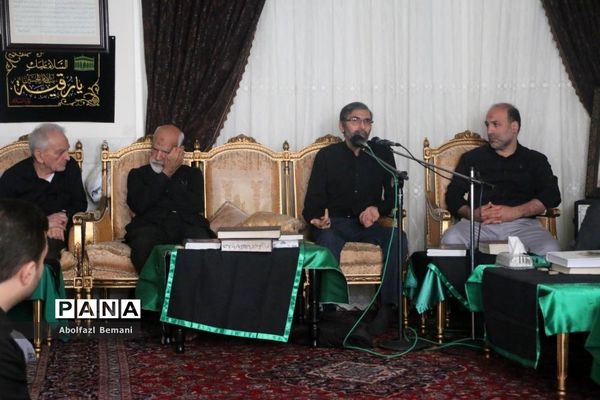 مراسم عزاداری شهادت امام علی(ع) در منزل شهید معماریان