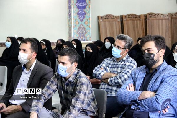جلسه ستاد اقامه نماز و هماهنگی راهپیمایی روز جهانی قدس در آموزش و پرورش اسلامشهر