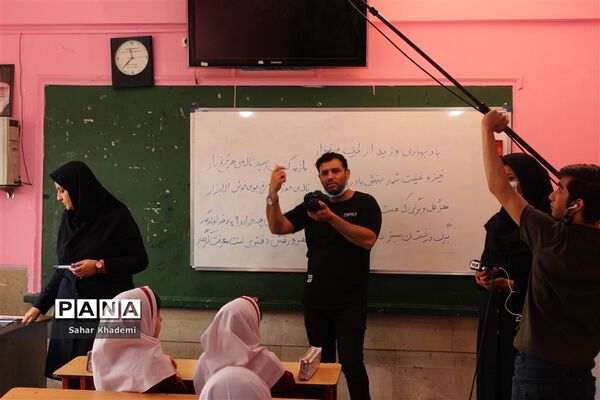 پشت صحنه فیلم کوتاه «میهمانی لاله»