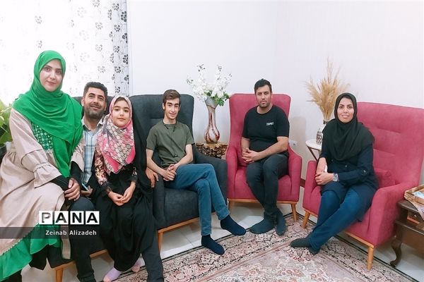 پشت صحنه فیلم کوتاه «میهمانی لاله»