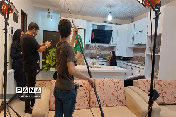 پشت صحنه فیلم کوتاه «میهمانی لاله»
