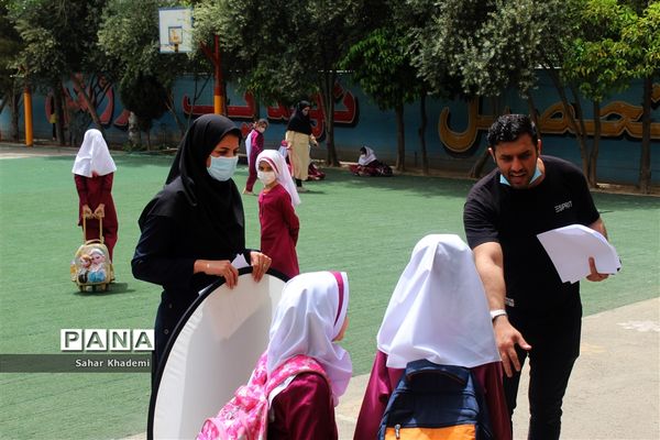 پشت صحنه فیلم کوتاه «میهمانی لاله»