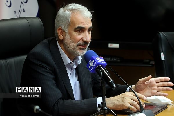 مراسم امضای تفاهم‌نامه طرح توسعه و تحول اجتماع‌محور ۲۰۲۰ محله کم‌برخوردار کشور