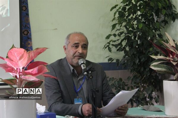 نمایشگاه دست‌ساخته‌ها و دستاوردهای دانش‌آموزی در گلوگاه