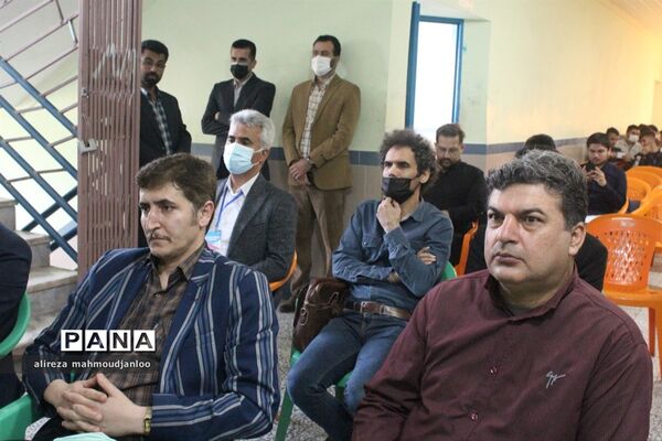 نمایشگاه دست‌ساخته‌ها و دستاوردهای دانش‌آموزی در گلوگاه