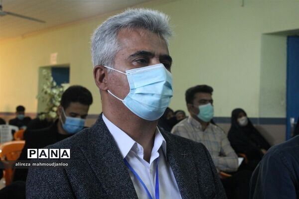 نمایشگاه دست‌ساخته‌ها و دستاوردهای دانش‌آموزی در گلوگاه