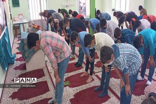 محفل انس با قرآن در دبستان حافظ بوشهر