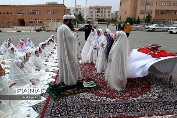 جشن تکلیف و افطاری دبستان شقایق شهریار