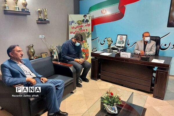 نشست هم‌اندیشی اداره ورزش و‌ جوانان با حوزه بسیج دانش‌آموزی در رودهن