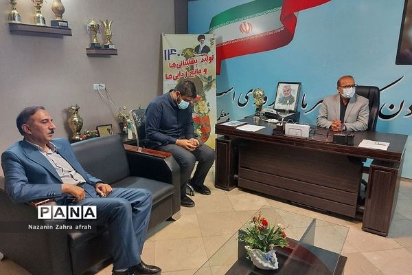 نشست هم‌اندیشی اداره ورزش و‌ جوانان با حوزه بسیج دانش‌آموزی در رودهن