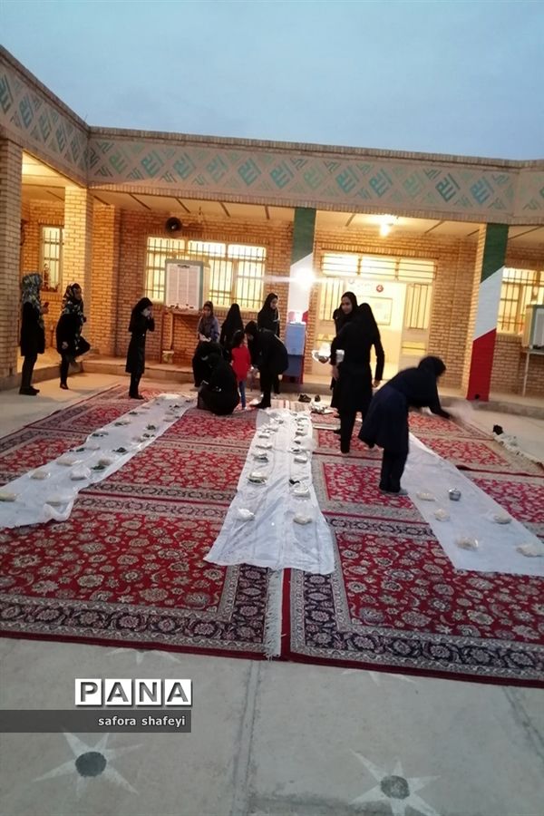 برگزاری ضیافت افطاری در دبیرستان امام رضا(ع)