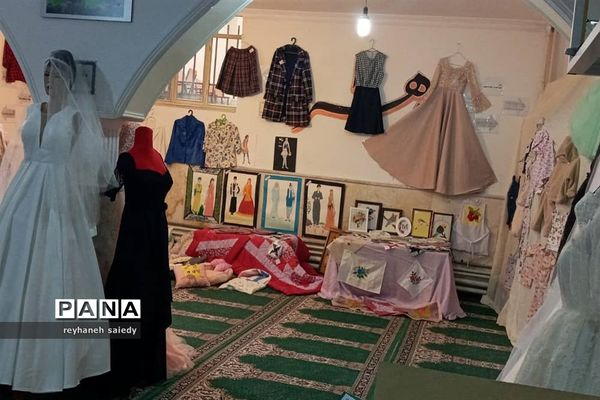 نمایشگاه دست‌سازه‌های هنری در دماوند