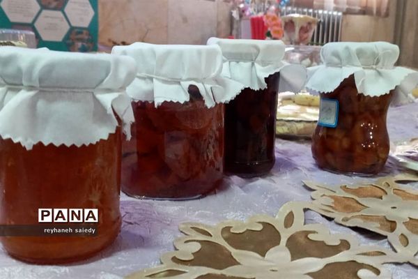 نمایشگاه دست‌سازه‌های هنری در دماوند