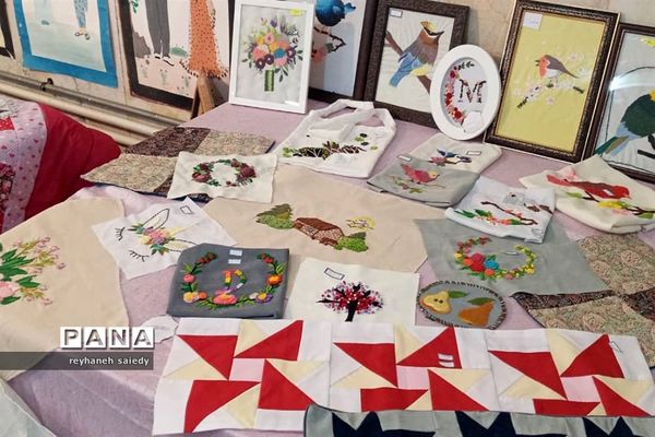 نمایشگاه دست‌سازه‌های هنری در دماوند