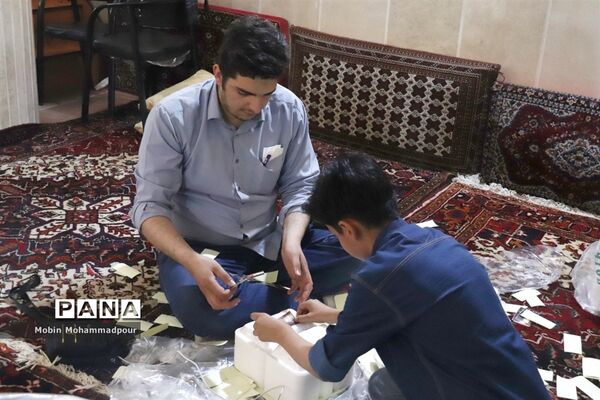 طبخ ٢ هزار پرس غذای گرم با نام و یاد شهدای معلم در تبریز