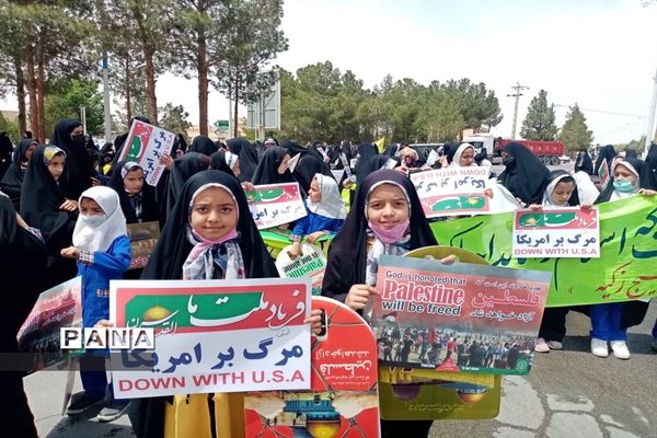 حضور گسترده دانش‌آموزان ابرکوه در راهپیمایی روز قدس