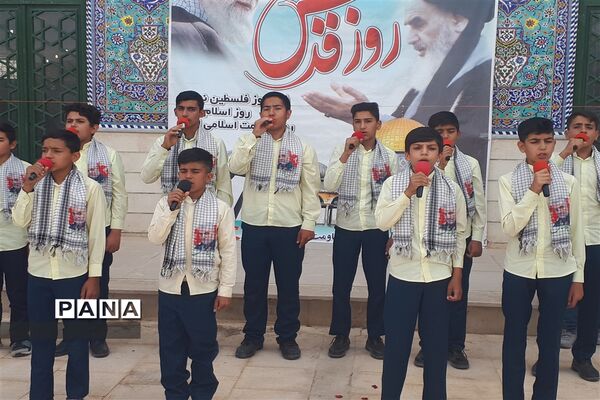 حضور گسترده دانش‌آموزان ابرکوه در راهپیمایی روز قدس