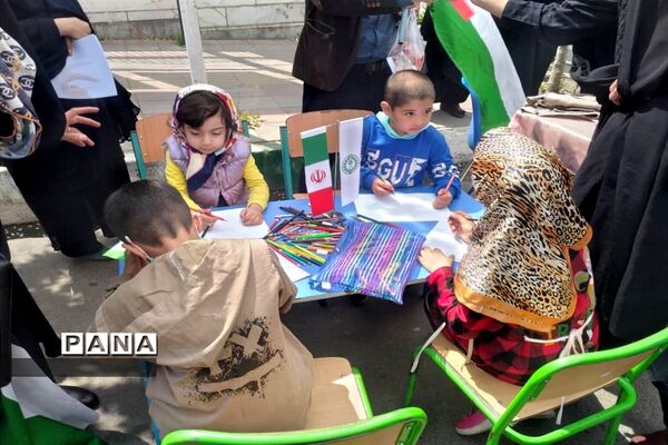 حضور گسترده دانش‌آموزان پیشتاز در راهپیمایی روز قدس