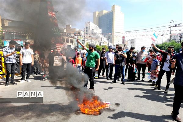 حضور پرشور مردم مشهد در راهپیمایی روز قدس