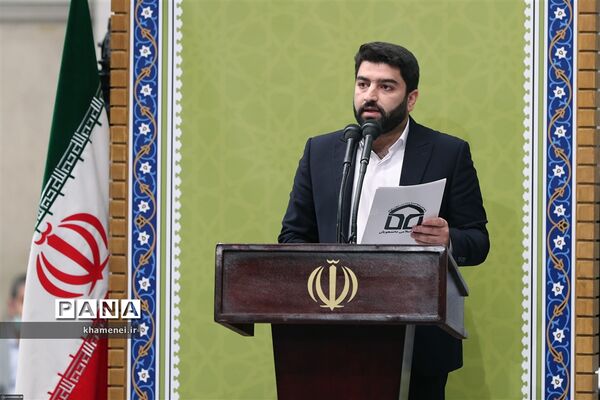 دیدار جمعی از دانشجویان با رهبر انقلاب