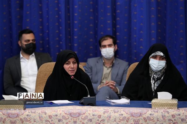 نشست هم‌اندیشی جمعی از فرهنگیان و فعالان حوزه تعلیم و تربیت کشور با رئیس جمهوری