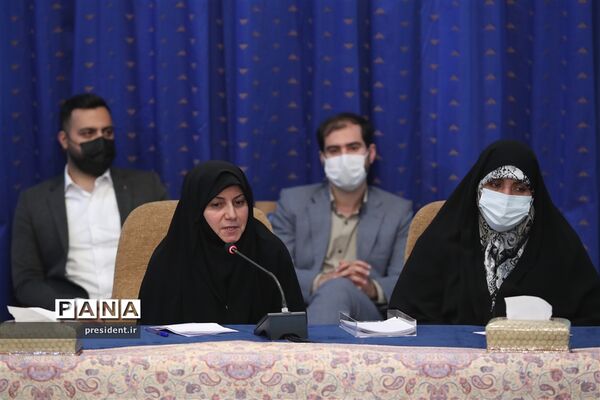 نشست هم‌اندیشی جمعی از فرهنگیان و فعالان حوزه تعلیم و تربیت کشور با رئیس جمهوری