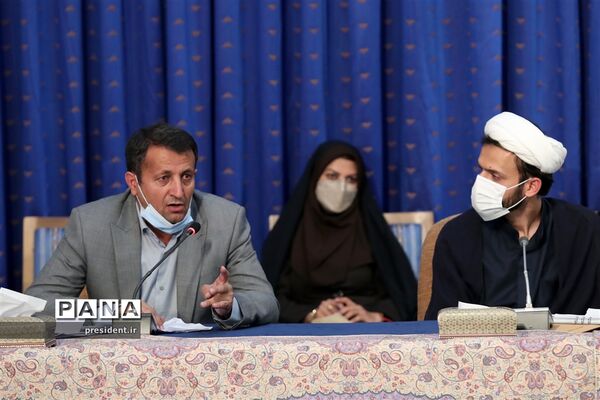 نشست هم‌اندیشی جمعی از فرهنگیان و فعالان حوزه تعلیم و تربیت کشور با رئیس جمهوری
