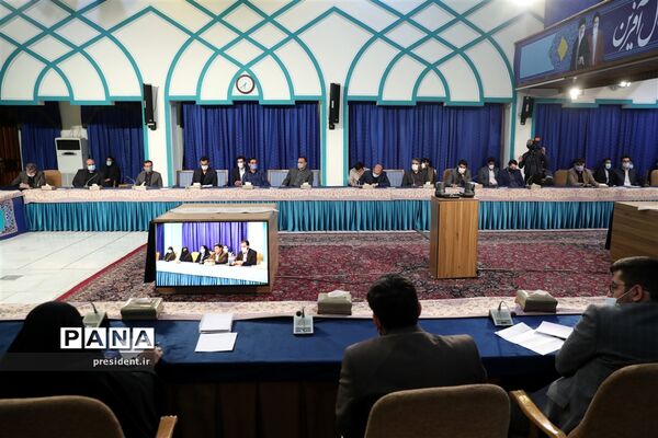 نشست هم‌اندیشی جمعی از فرهنگیان و فعالان حوزه تعلیم و تربیت کشور با رئیس جمهوری