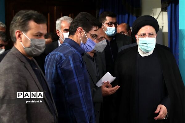 نشست هم‌اندیشی جمعی از فرهنگیان و فعالان حوزه تعلیم و تربیت کشور با رئیس جمهوری