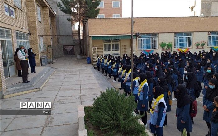 مهمترین منش پیشتازان، احترام به والدین است