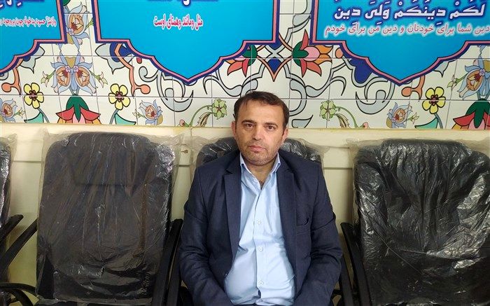 هدف از اجرای برنامه دوره‌ای انس با قرآن کریم، آشنایی دانش‌آموزان با مفاهیم مفید اسلامی است