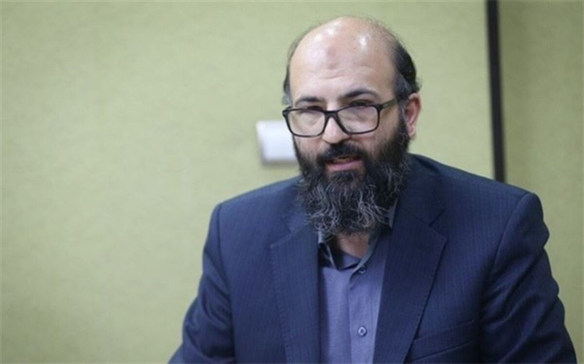 احمد شاکری: برگزاری حضوری نمایشگاه کتاب به نفع همه است