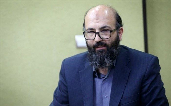 احمد شاکری: برگزاری حضوری نمایشگاه کتاب به نفع همه است