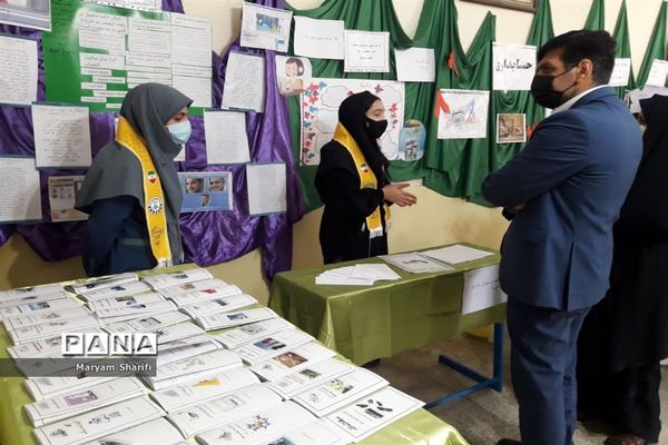 تجلیل از دانش‌آموزان منتخب مرحله نیمه نهایی لیگ علمی پایا ناحیه یک اهواز