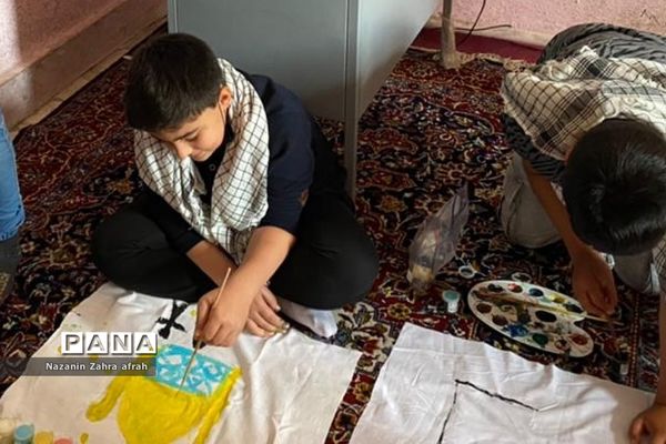 برگزاری نقاشی همگانی به مناسبت روز قدس در دبستان شهید فهمیده رودهن