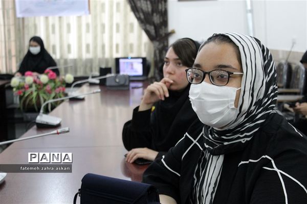 نشست دانش‌آموزی زیتون سرخ در شهرستان گلوگاه