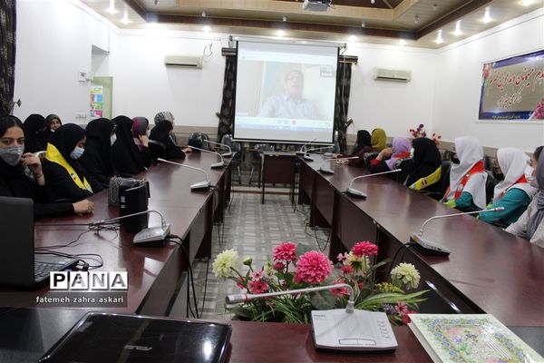 نشست دانش‌آموزی زیتون سرخ در شهرستان گلوگاه