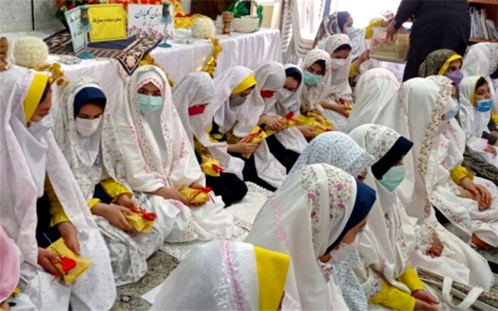 دانش‌آموزان مدارس شهرستان دالاهو در کرمانشاه از روزه‌داری می‌گویند/فیلم