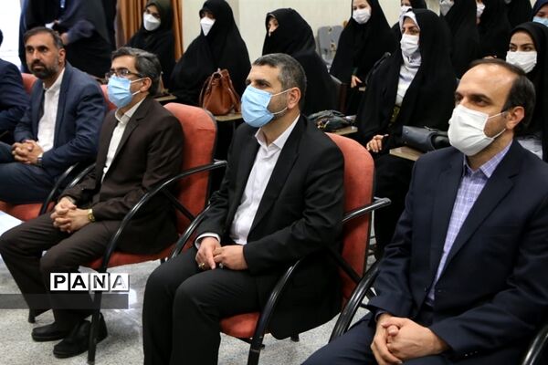 محفل انس باقرآن کریم در دارالقرآن دبیرستان نمونه دولتی زنده یاد حسینی
