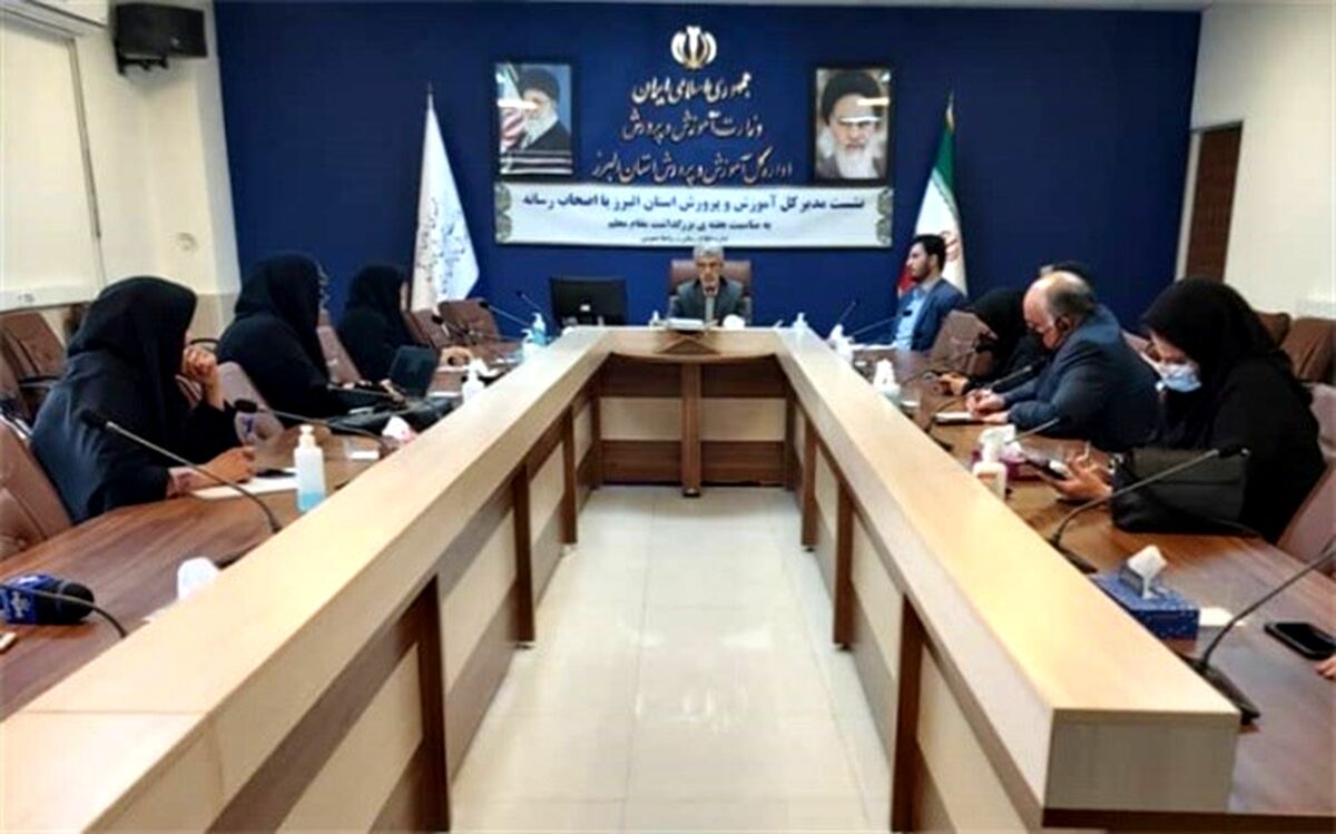 هفته معلم فرصتی است تا همه آحاد جامعه و دانش آموزان برای قدردانی از معلمین ، همراه و همگام شوند