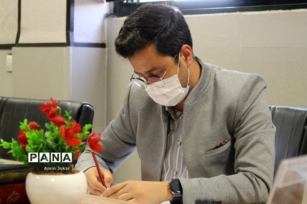 مرحله اول استانی مناظره دانش‌آموزی در استان فارس