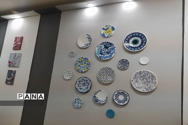 بازدید دانش‌آموزان کرجی از نمایشگاه اشتغال آفرین شناخت