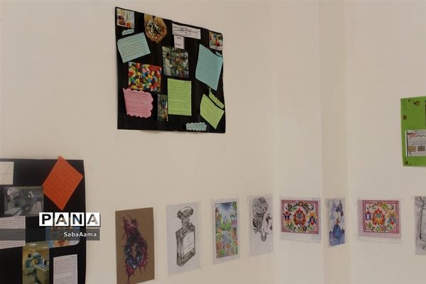 نمایشگاه مشاغل در دبیرستان فرهنگ کاشمر