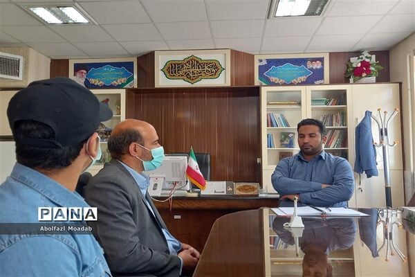 دیدار مدیر آموزش و پرورش کاشمر با مسئولان انجمن اسلامی دانش‌آموزی