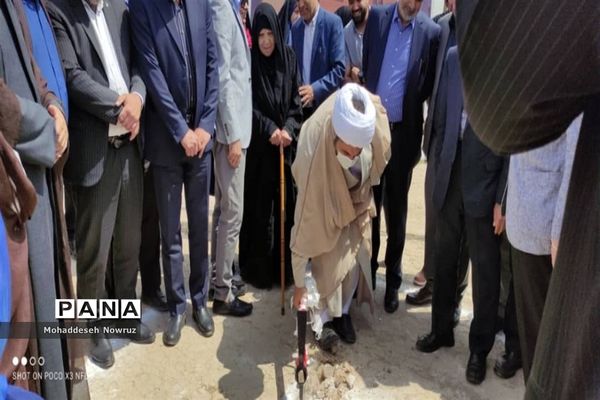 کلنگ‌زنی ساخت مدرسه جدید در نصیرشهر