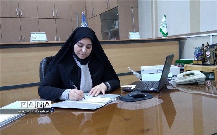 دانش‌آموزان بر خود واجب می‌دانند که در راهپیمایی حضور پیدا کنند