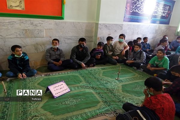 برگزاری محافل انس با قرآن در مدارس منطقه ۱۲