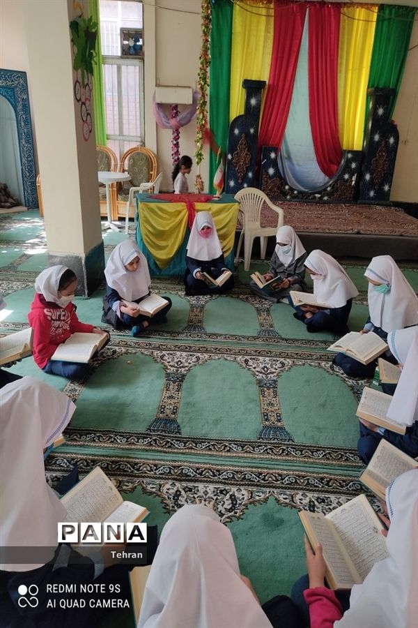 برگزاری محافل انس با قرآن در مدارس منطقه ۱۲
