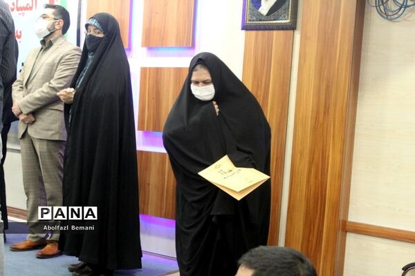 مراسم تجلیل از دانش‌آموزان مدال‌آور المپیادهای علمی کشور در قم-1